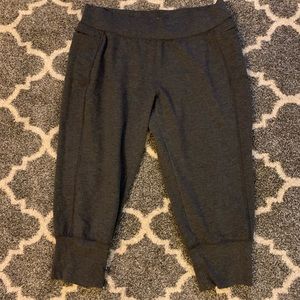 Calia Capris size large